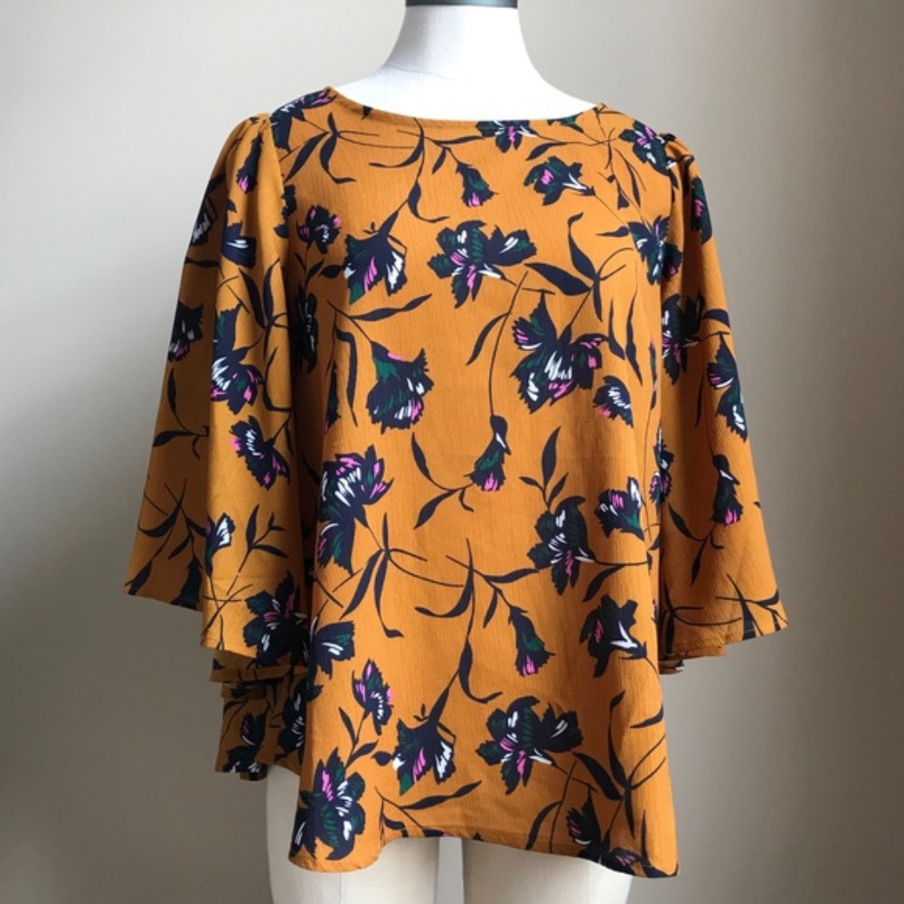Chelsea & Theodore Floral Bell Sleeve Blouse